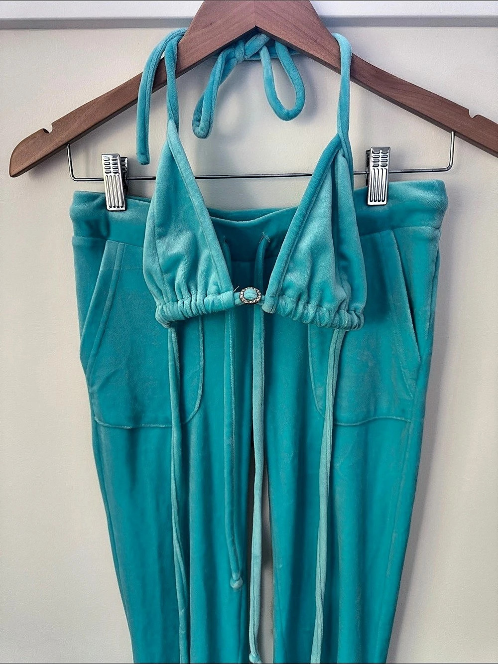 New Pink Velour 3-Piece Crop Top Set in Blue - Picture 3 of 9